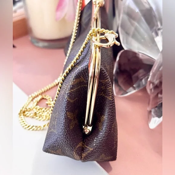 SOLD Vintage Louis Vuitton Kisslock Purse w COA - Picture 3 of 13